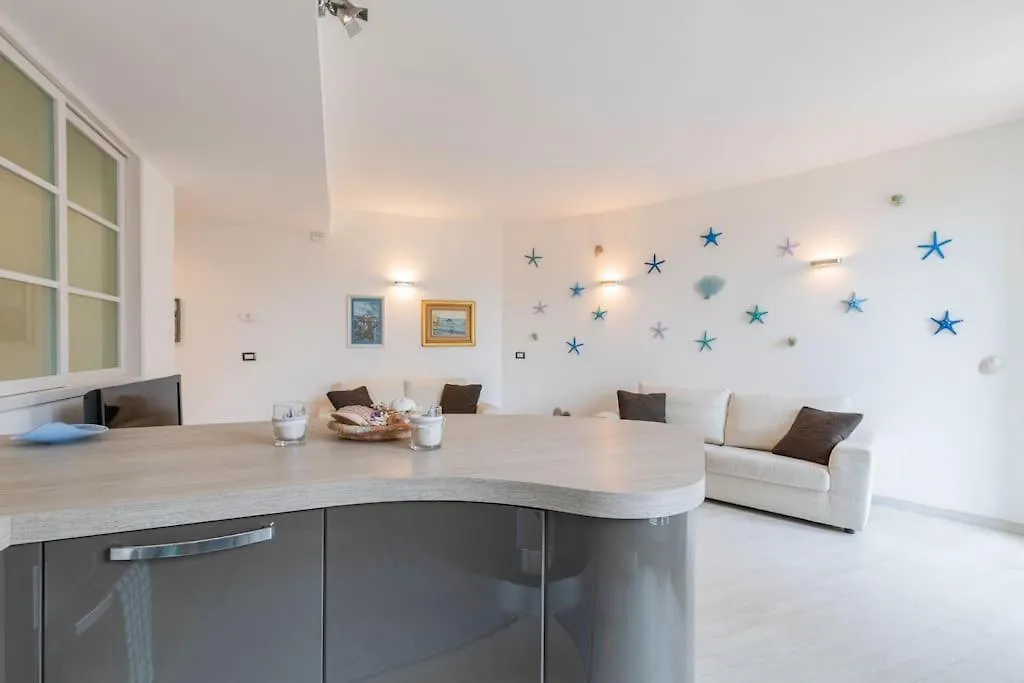 Vita Del Borgo Di Mare Wifi Aria Cond Possibilita Di Box Noli Apartment