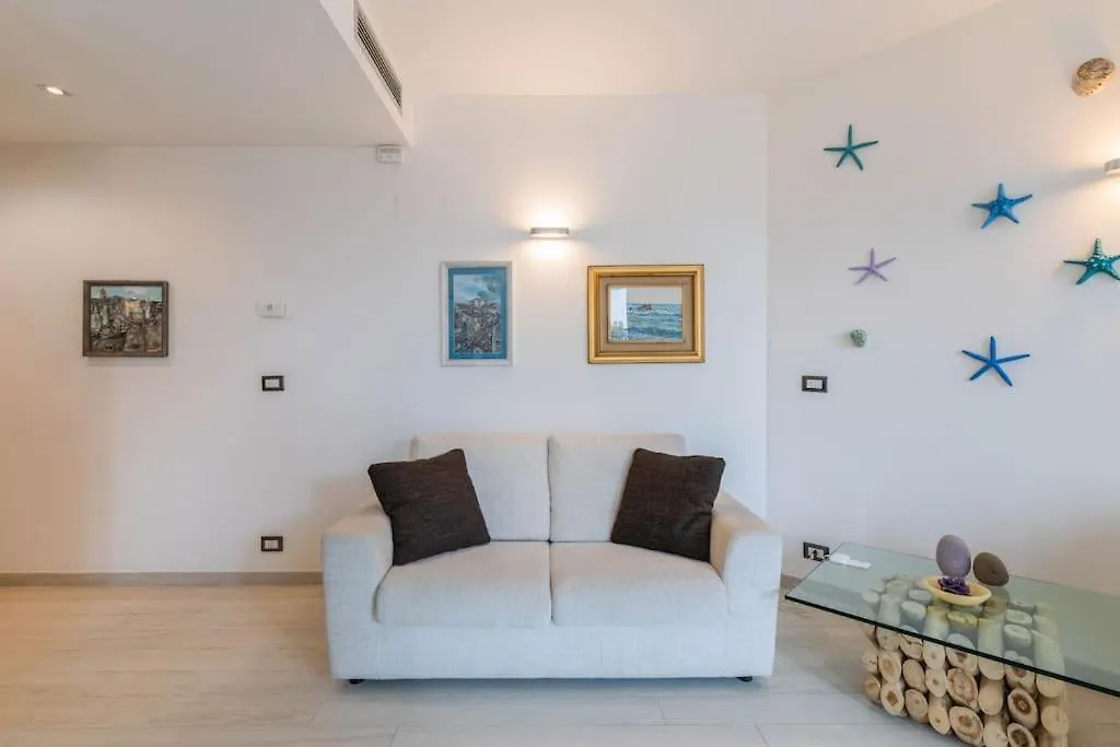 Vita Del Borgo Di Mare Wifi Aria Cond Possibilita Di Box Noli